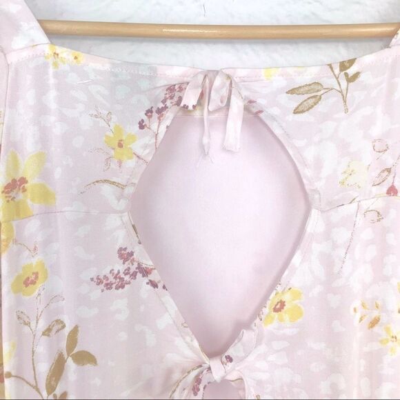 Art Class Pastel Pink Floral Dress-cut Out Back - Picture 13 of 16